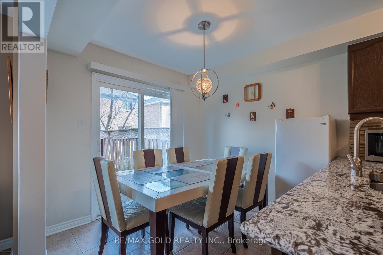 31 MISTDALE CRESCENT, Brampton (Fletcher's Meadow), Ontario, L7A1S2 — Photo 9