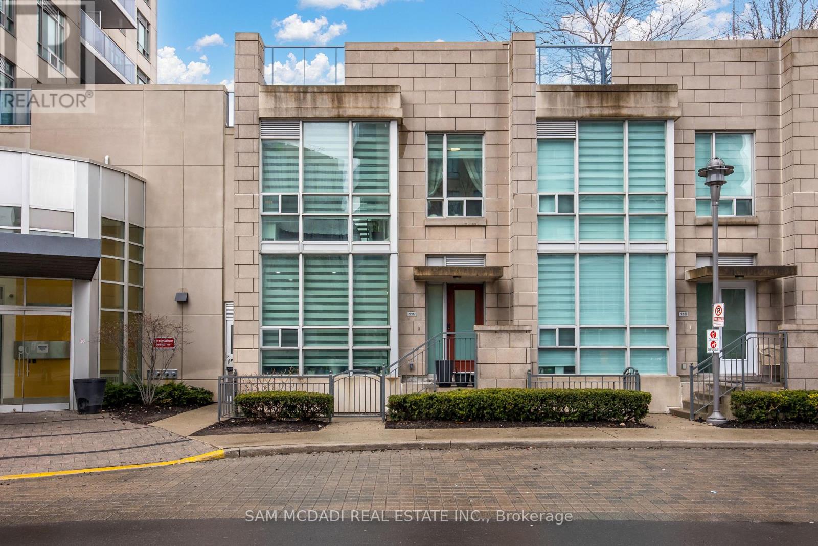 TH119 - 90 ABSOLUTE AVENUE, Mississauga (City Centre), Ontario, L4Z0A1 — Photo 2