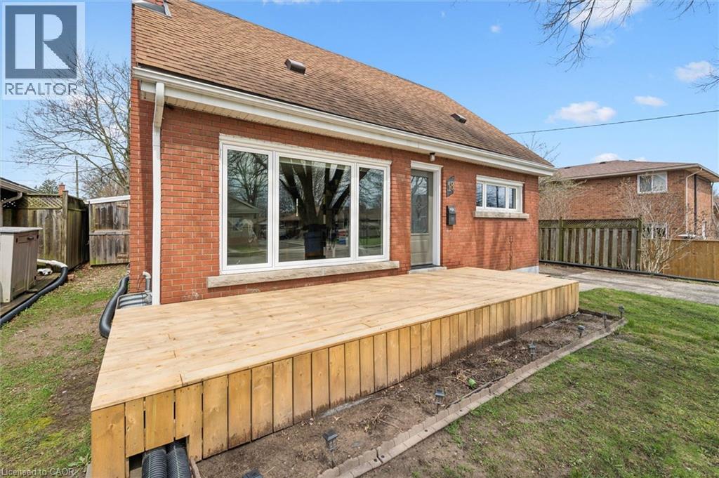 18 CLOSE Avenue, Cambridge, Ontario, N1R2R4 — Photo 3