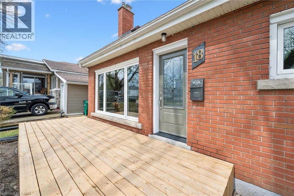 18 CLOSE Avenue, Cambridge, Ontario, N1R2R4 — Photo 4