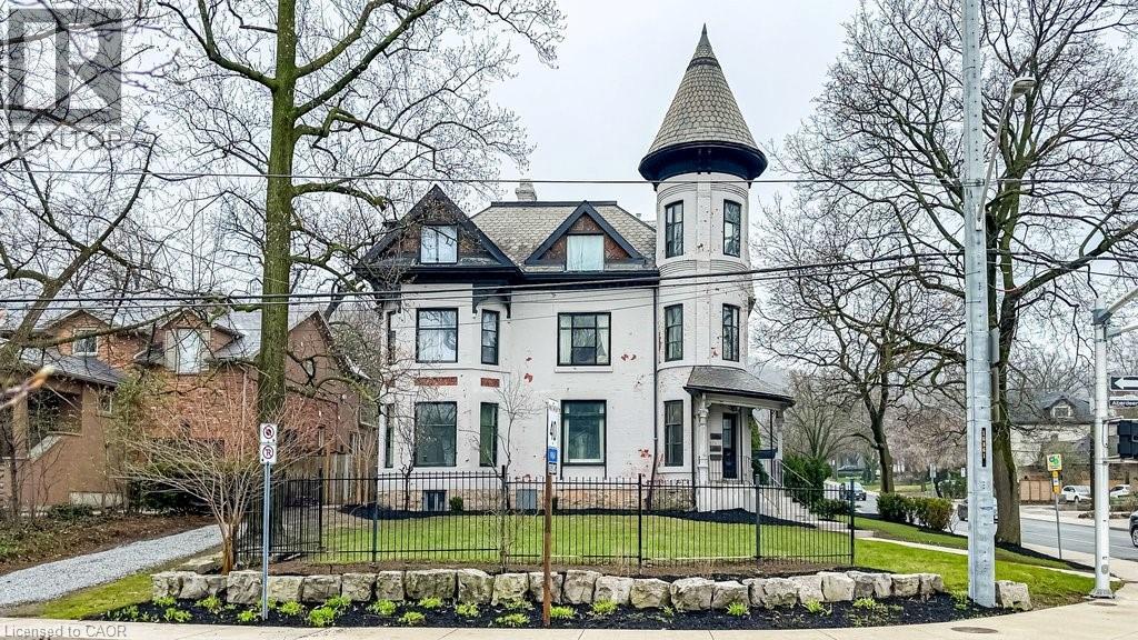 347 QUEEN Street S, Hamilton, Ontario, L8P3T8 — Photo 2