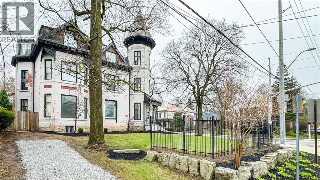 347 QUEEN Street S, Hamilton, Ontario, L8P3T8 — Photo 4