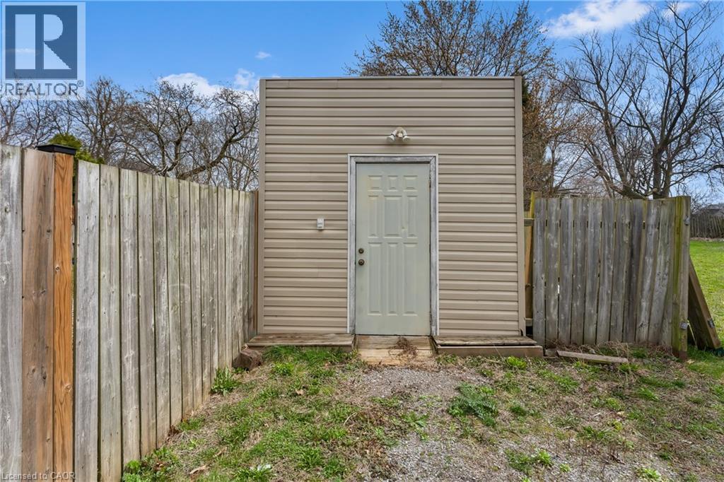 146 OAKDALE Avenue, St. Catharines, Ontario, L2P2L1 — Photo 3