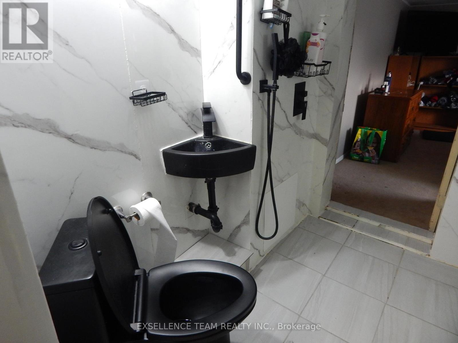 107-109 CUMBERLAND STREET, Cornwall, Ontario, K6J4H4 — Photo 16