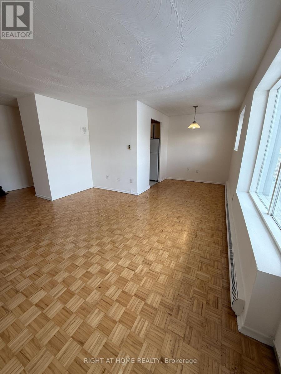 203 - 95 TAUNTON ROAD E, Oshawa (Centennial), Ontario, L1G3T6 — Photo 5