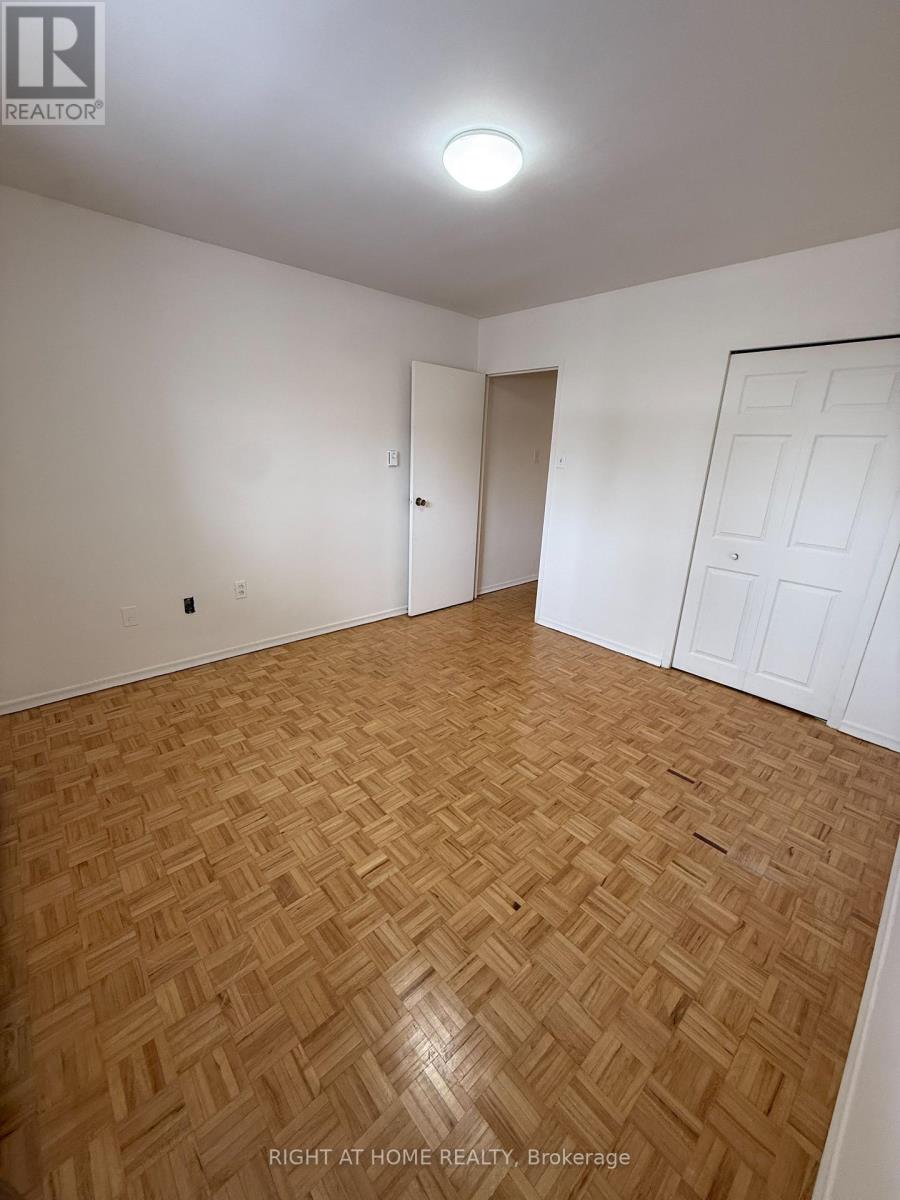 203 - 95 TAUNTON ROAD E, Oshawa (Centennial), Ontario, L1G3T6 — Photo 9