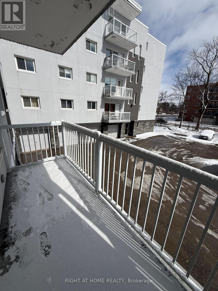 206 - 95 TAUNTON ROAD E, Oshawa (Centennial), Ontario, L1G3T6 — Photo 9