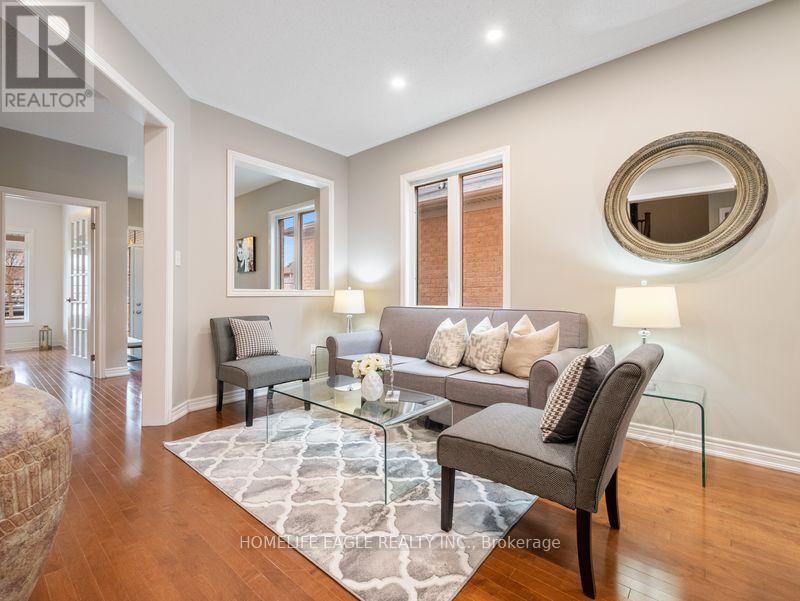 10 FIELDS COURT, Aurora, Ontario, L4G0J5 — Photo 5