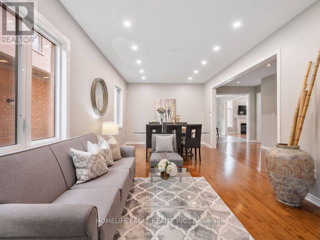 10 FIELDS COURT, Aurora, Ontario, L4G0J5 — Photo 6