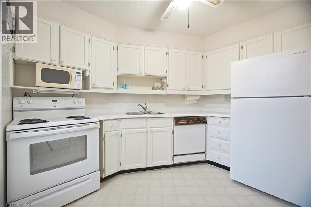 296 MILL Road Unit# A21, Toronto, Ontario, M9C4X8 — Photo 9