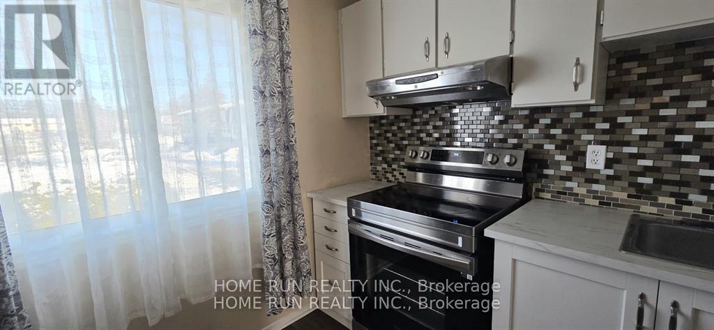 1994 GREENWAY PARK LANE, Ottawa, Ontario, K1B5A8 — Photo 10