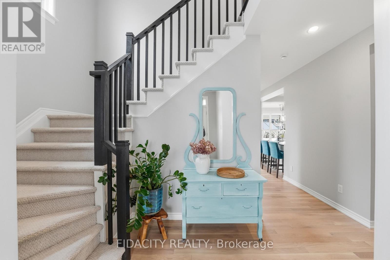 216 BALIKUN HEIGHTS, Ottawa, Ontario, K2V0A6 — Photo 2