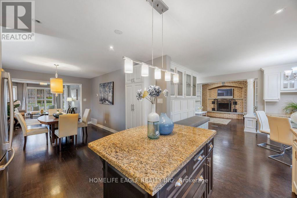 20286 YONGE STREET, East Gwillimbury (Holland Landing), Ontario, L9N1B1 — Photo 9