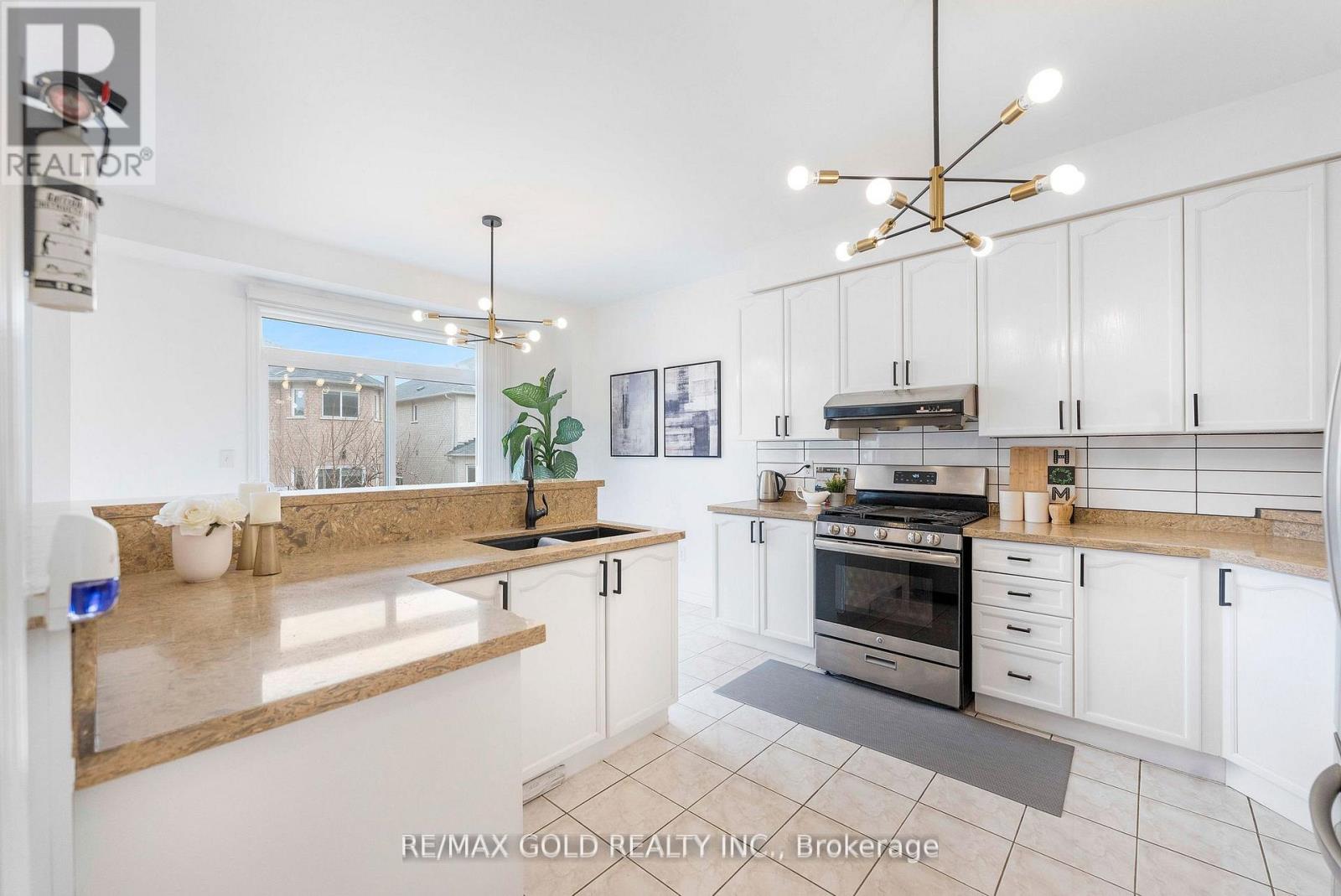 23 PATHMASTER ROAD, Brampton (Bram East), Ontario, L6P2G8 — Photo 7