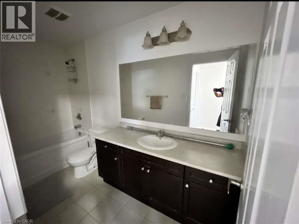 450 CAVANAGH Lane, Milton, Ontario, L9T8G6 — Photo 9