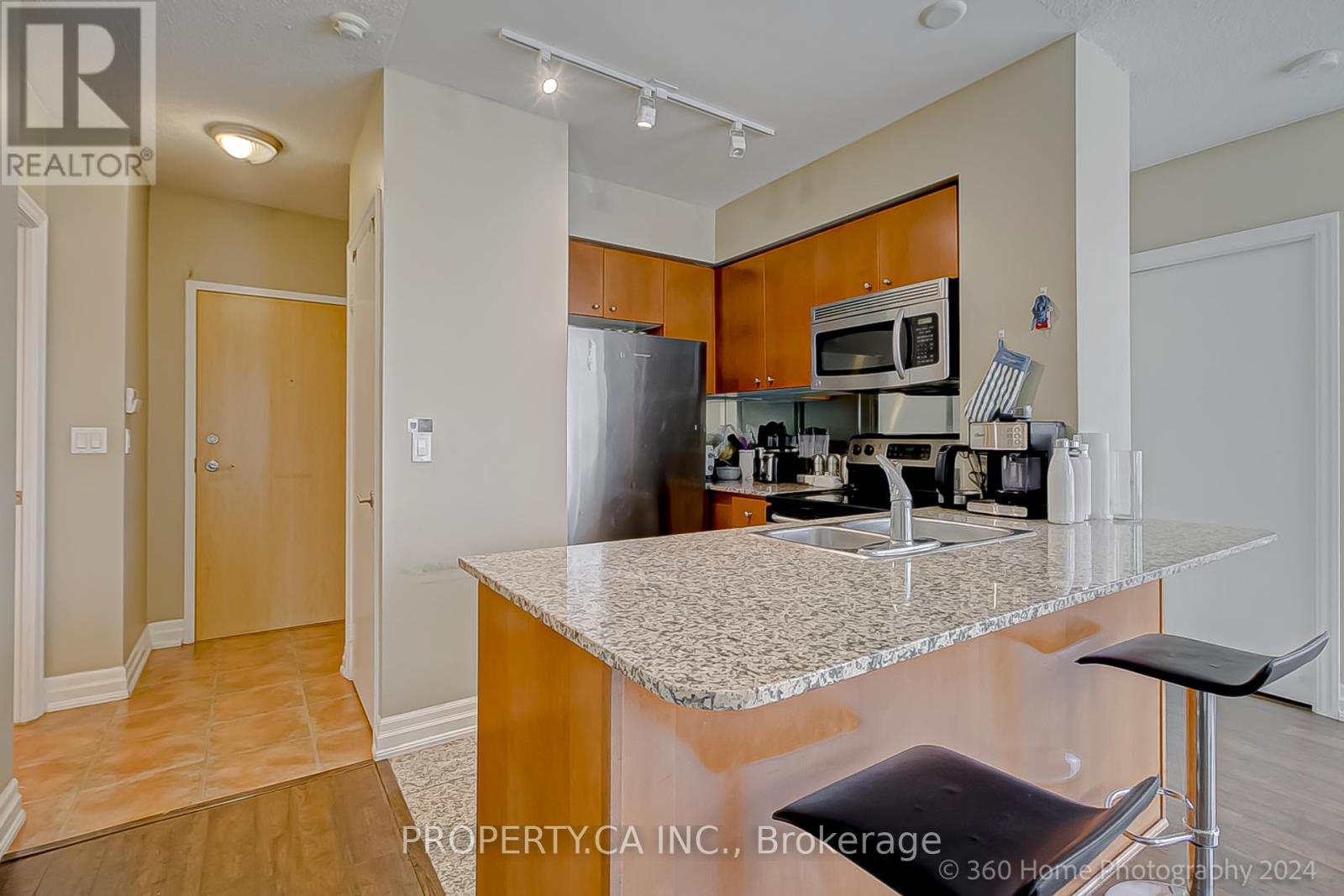 702 - 8 SCOLLARD STREET, Toronto (Annex), Ontario, M5R1M2 — Photo 10