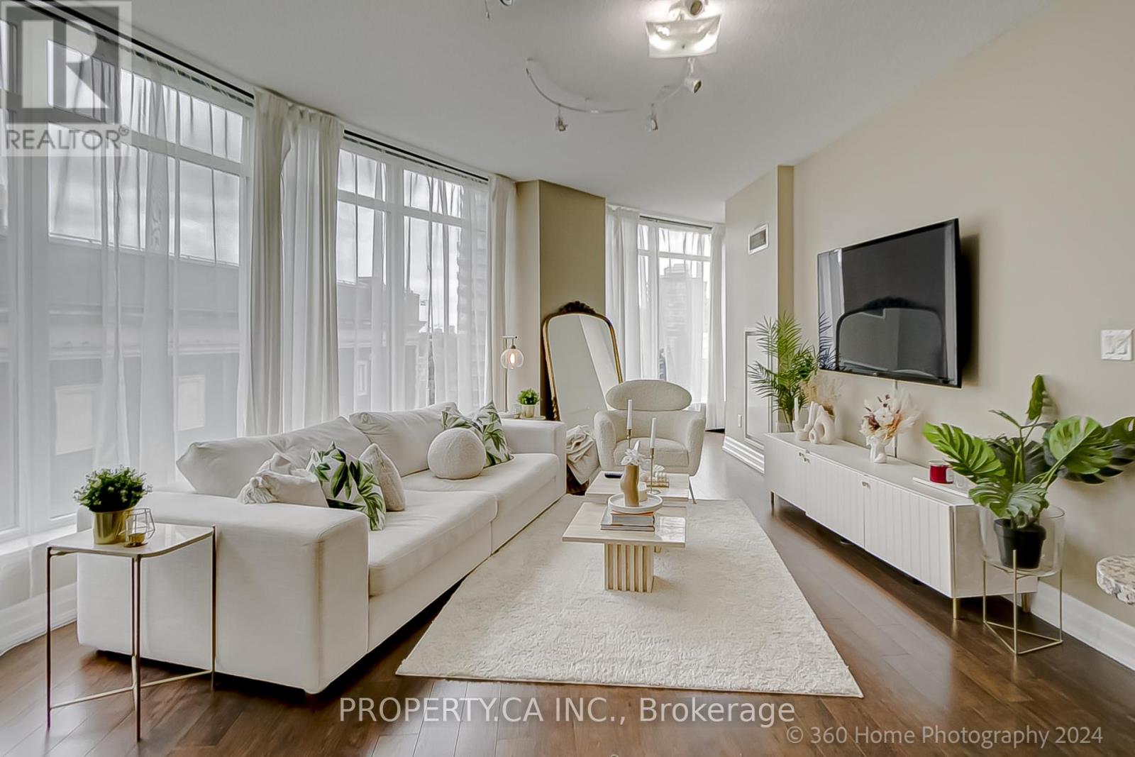 702 - 8 SCOLLARD STREET, Toronto (Annex), Ontario, M5R1M2 — Photo 2