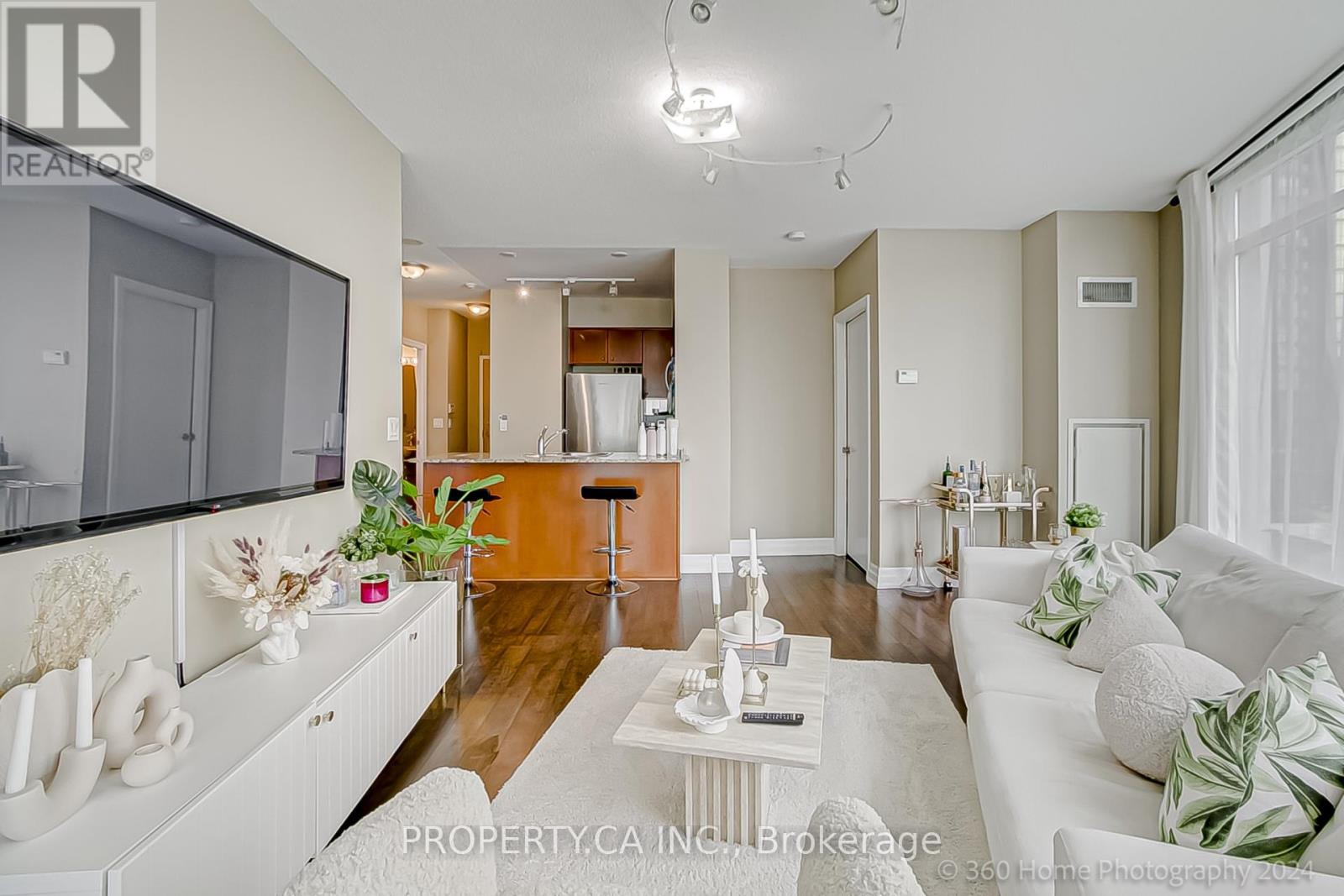 702 - 8 SCOLLARD STREET, Toronto (Annex), Ontario, M5R1M2 — Photo 3