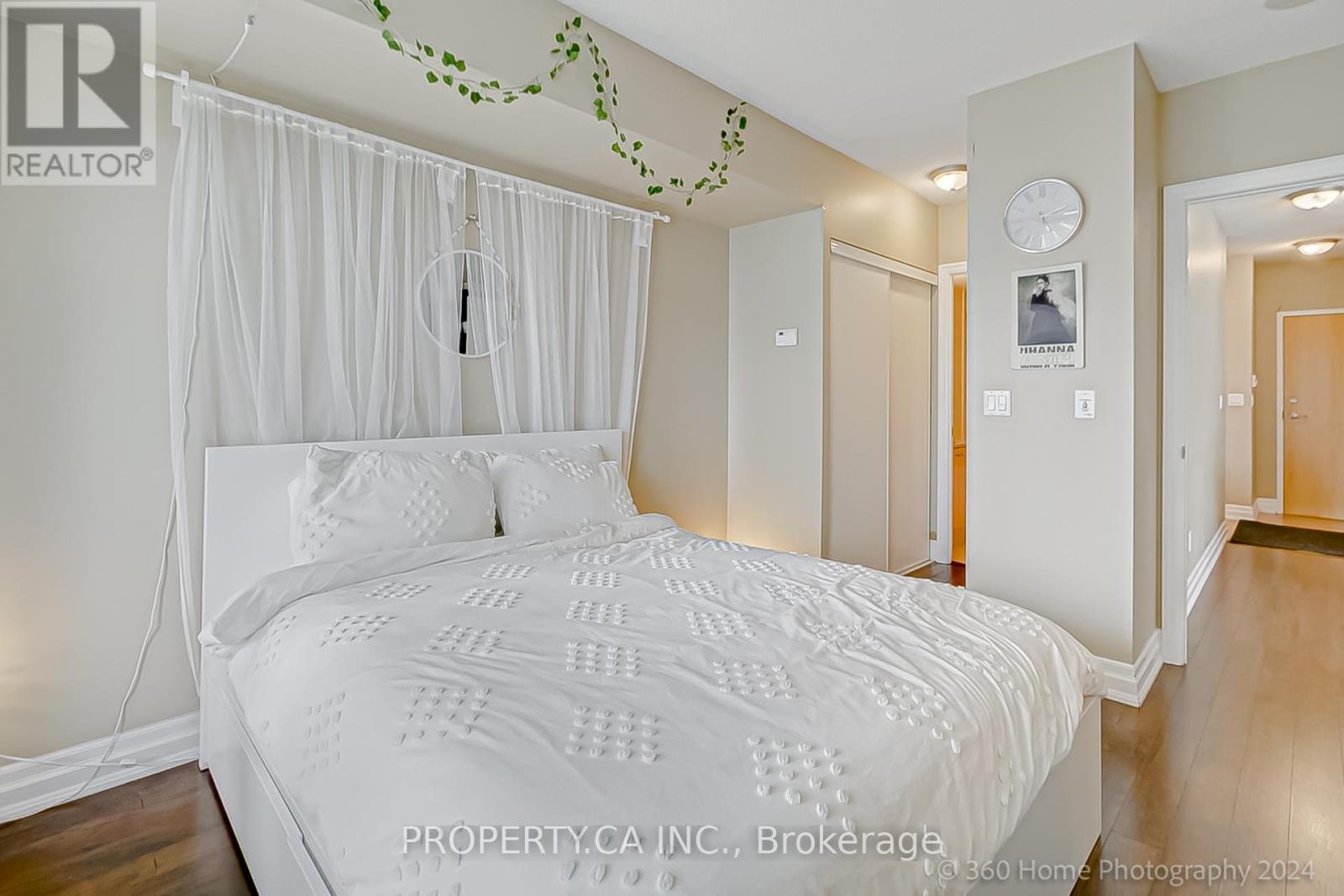 702 - 8 SCOLLARD STREET, Toronto (Annex), Ontario, M5R1M2 — Photo 5