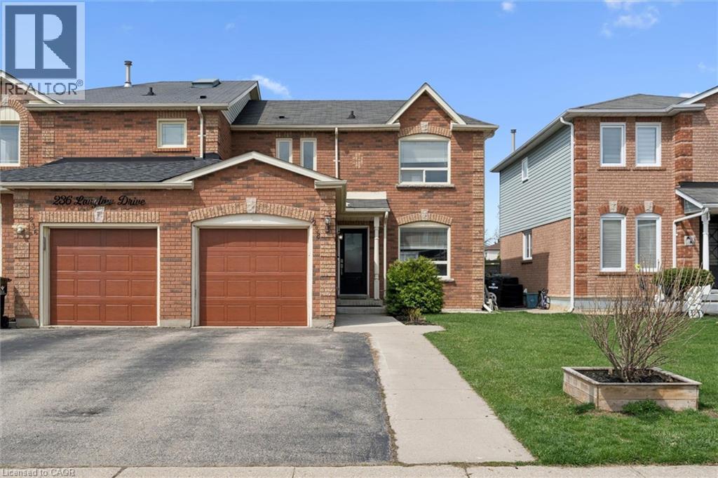 238 LANGLAW Drive, Cambridge, Ontario, N1P1B6 — Photo 2