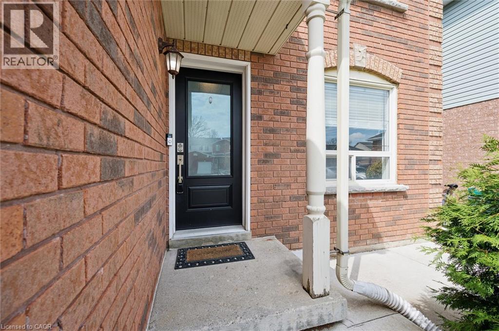 238 LANGLAW Drive, Cambridge, Ontario, N1P1B6 — Photo 6