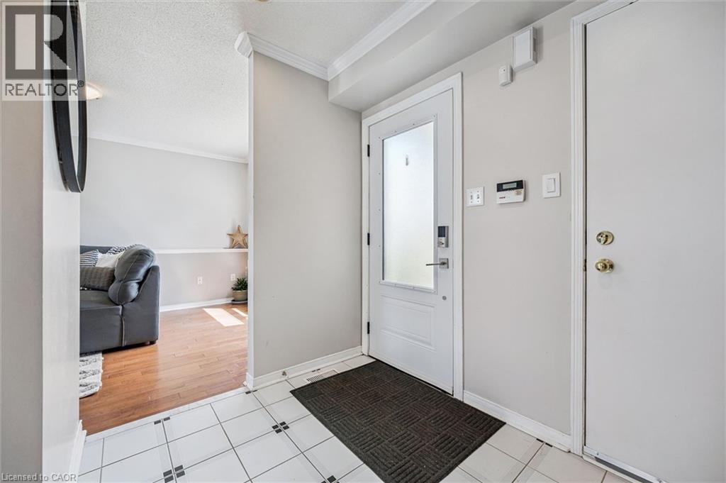 238 LANGLAW Drive, Cambridge, Ontario, N1P1B6 — Photo 7