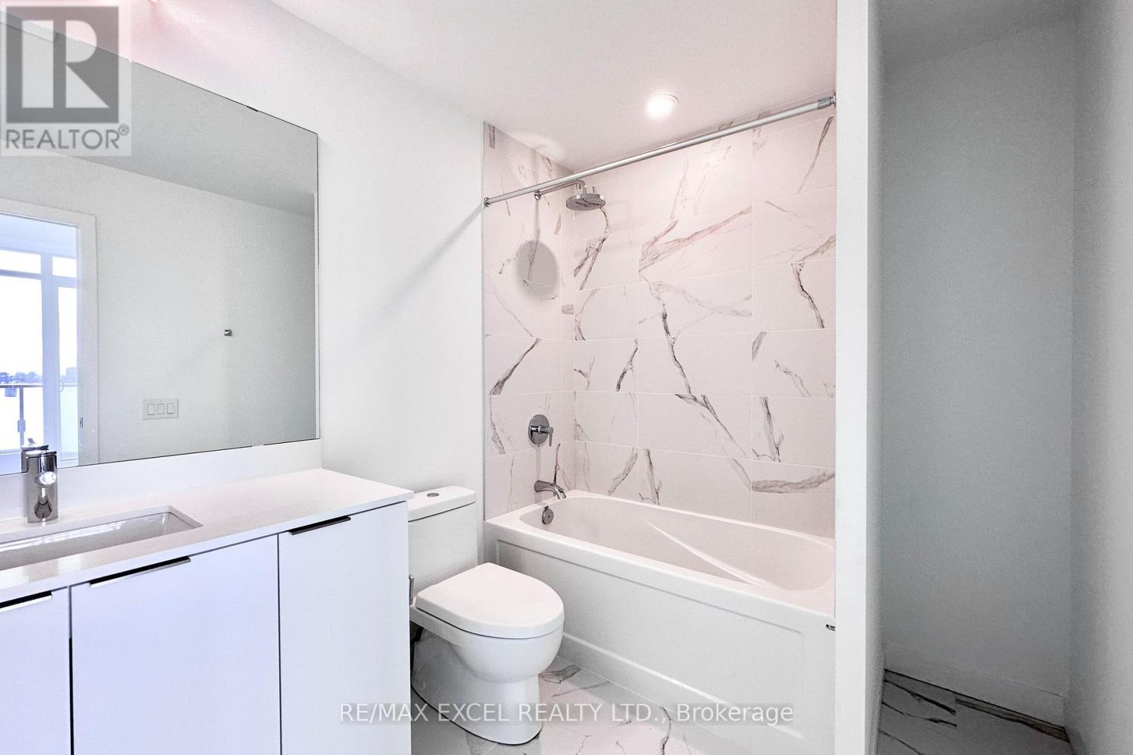 S1113 - 8 OLYMPIC GARDENS, Toronto (Newtonbrook East), Ontario, M2M0B9 — Photo 13