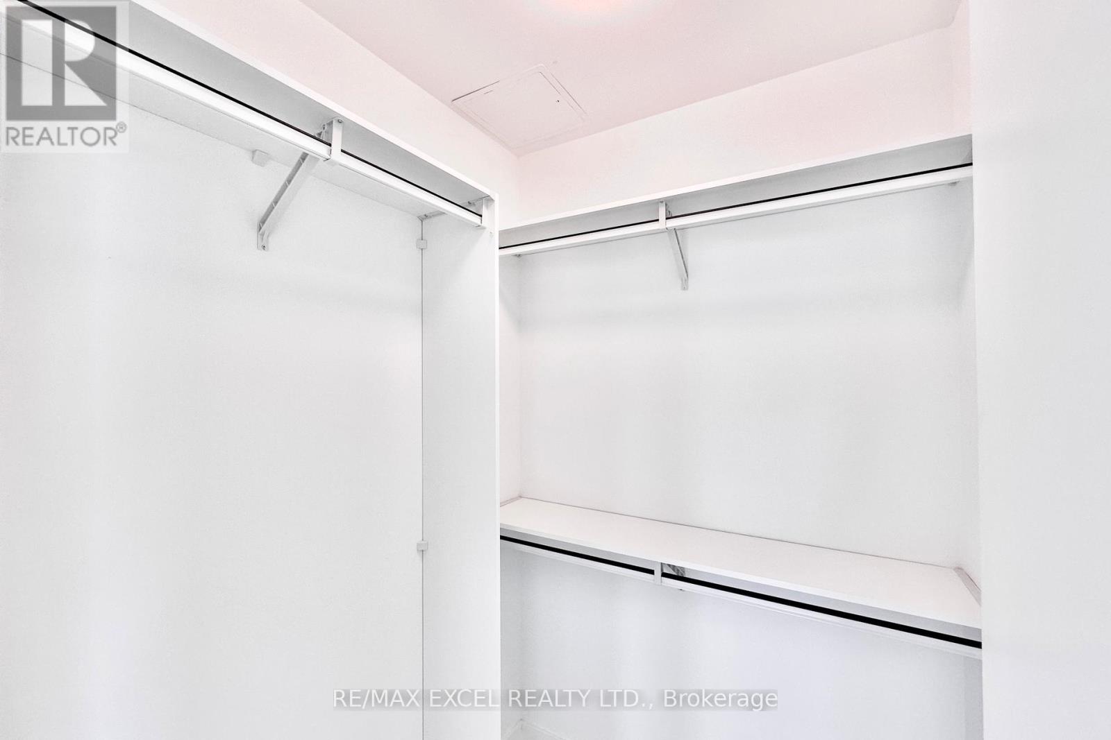 S1113 - 8 OLYMPIC GARDENS, Toronto (Newtonbrook East), Ontario, M2M0B9 — Photo 16