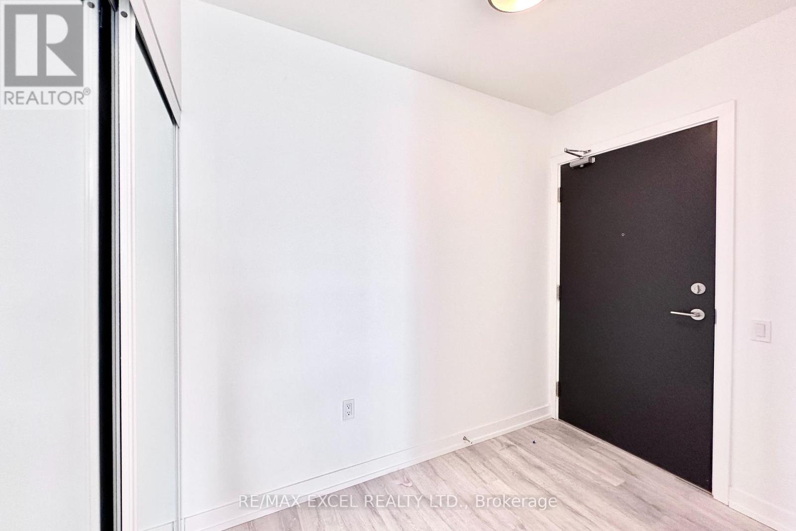 S1113 - 8 OLYMPIC GARDENS, Toronto (Newtonbrook East), Ontario, M2M0B9 — Photo 6