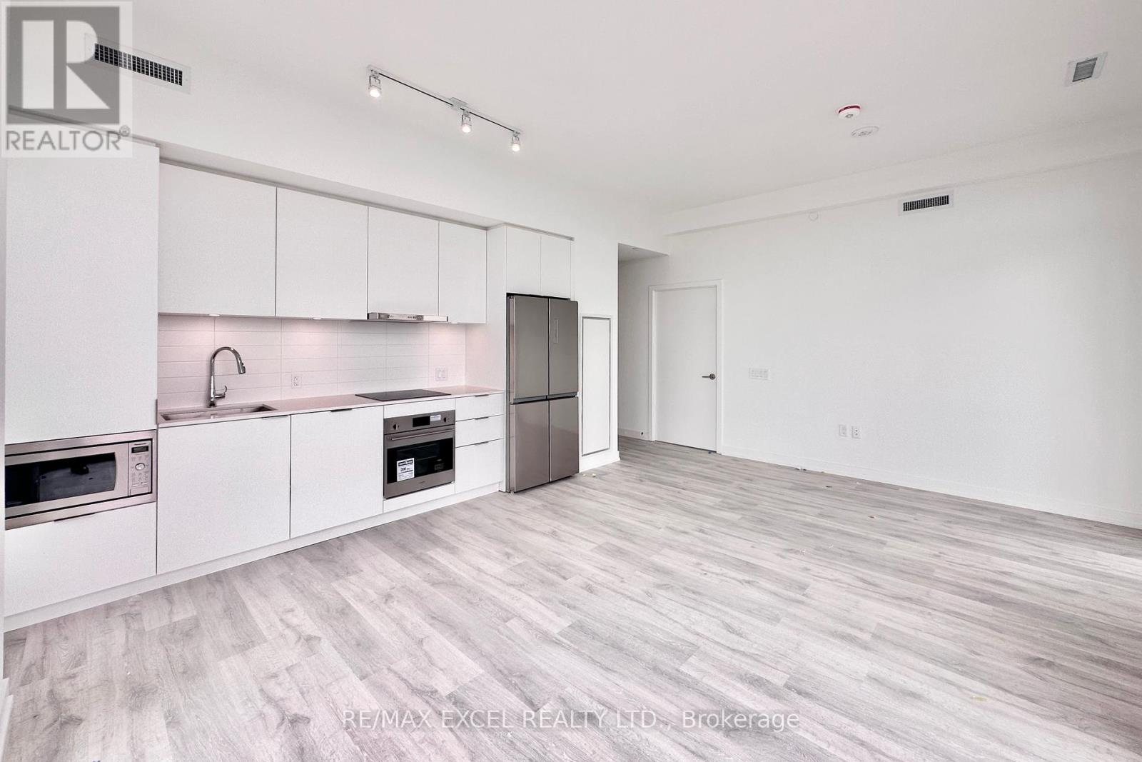 S1113 - 8 OLYMPIC GARDENS, Toronto (Newtonbrook East), Ontario, M2M0B9 — Photo 8