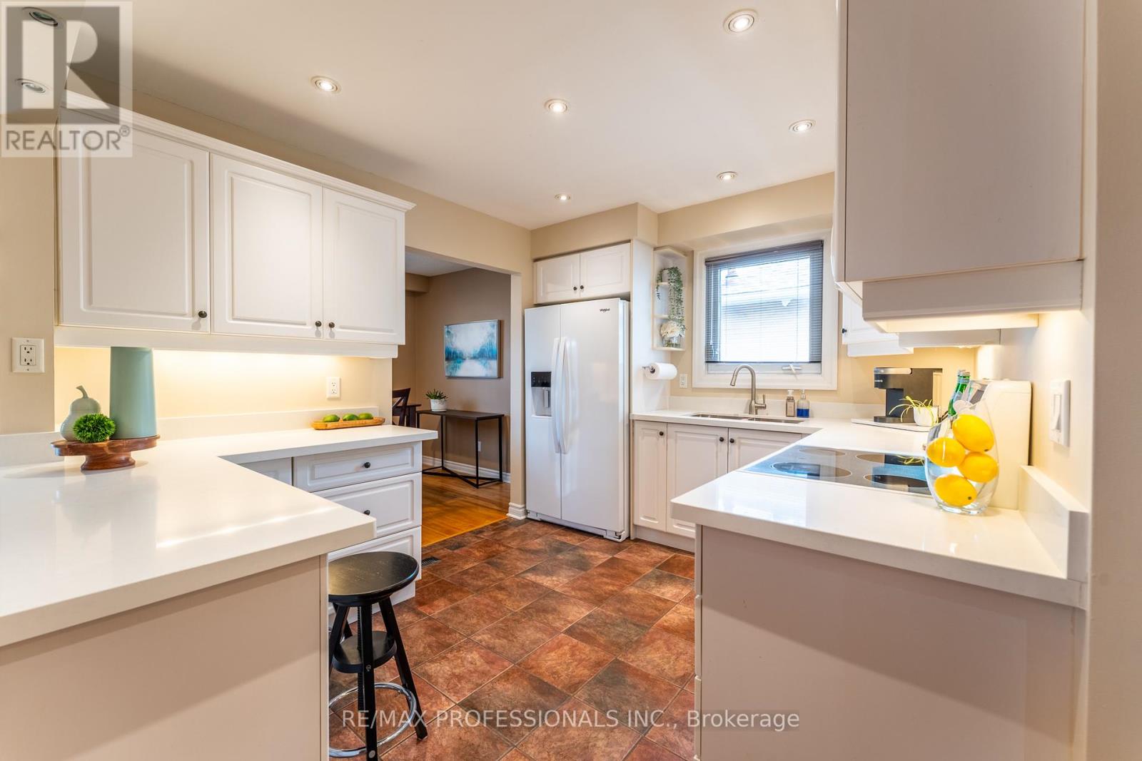 2605 LUNDENE ROAD, Mississauga (Clarkson), Ontario, L5J3Y8 — Photo 12