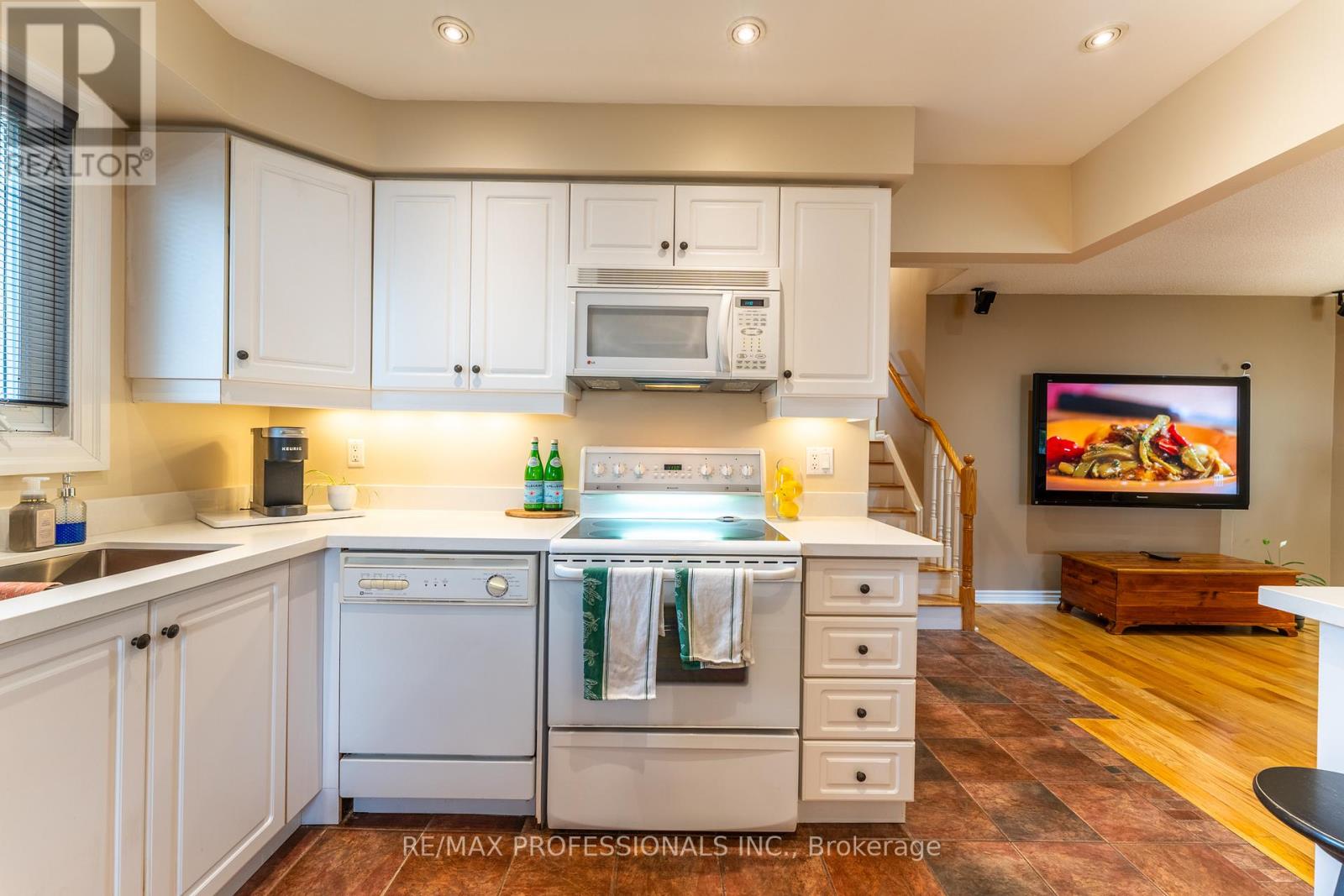 2605 LUNDENE ROAD, Mississauga (Clarkson), Ontario, L5J3Y8 — Photo 14