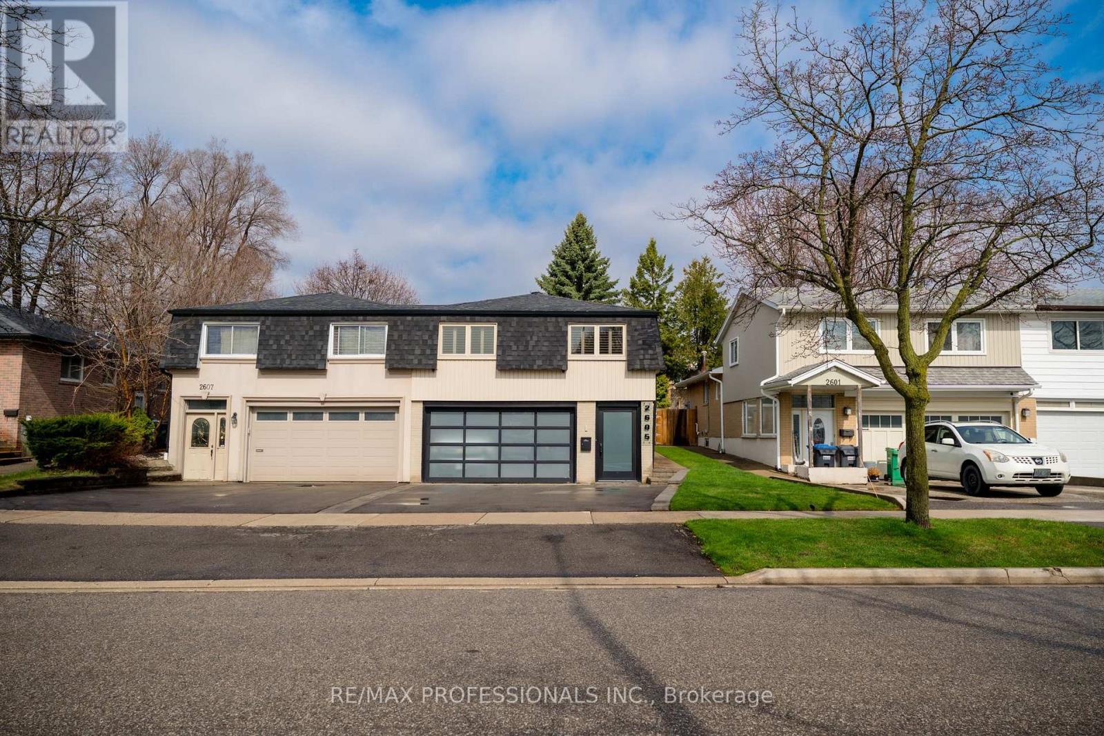 2605 LUNDENE ROAD, Mississauga (Clarkson), Ontario, L5J3Y8 — Photo 2