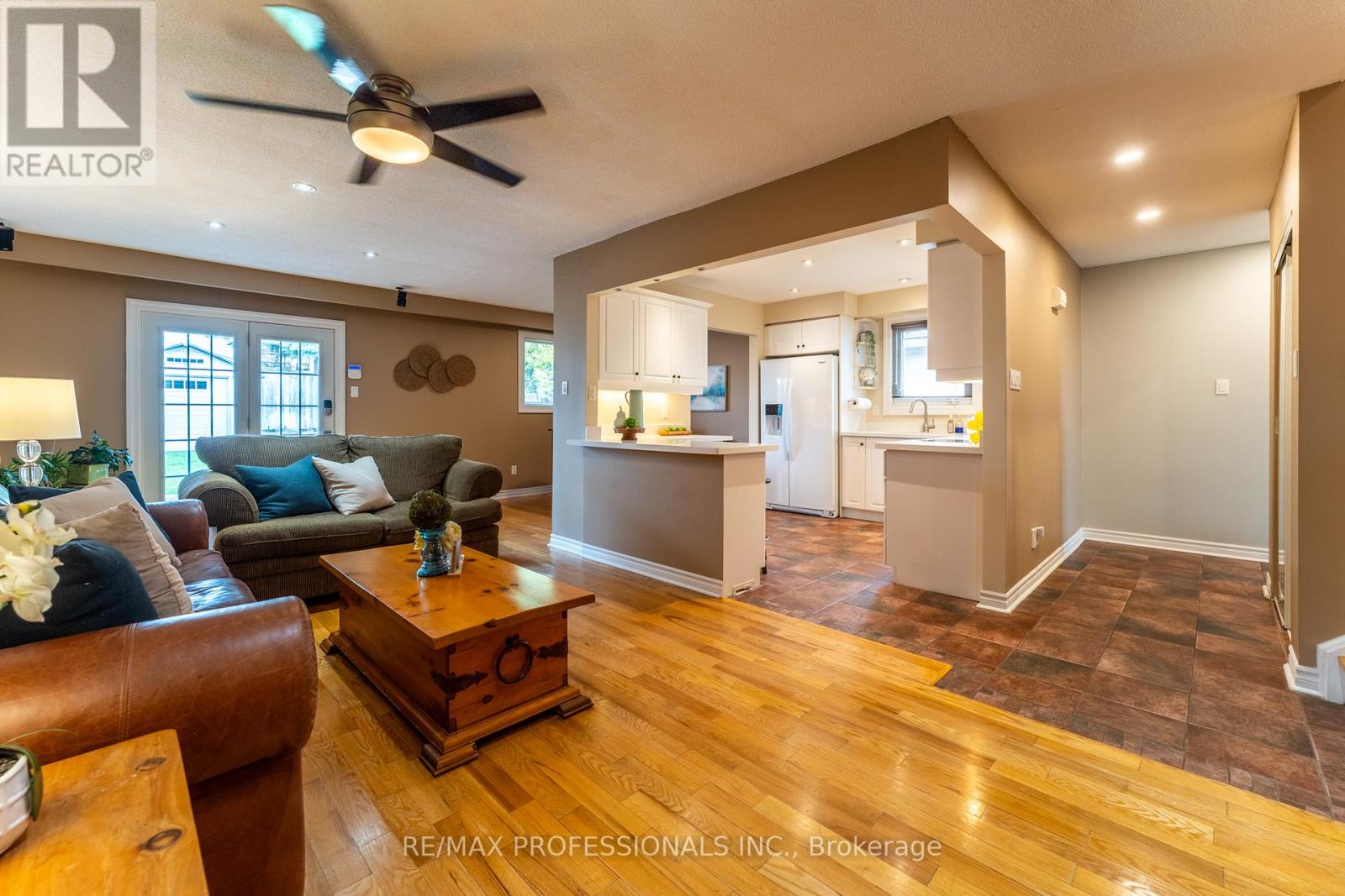 2605 LUNDENE ROAD, Mississauga (Clarkson), Ontario, L5J3Y8 — Photo 8