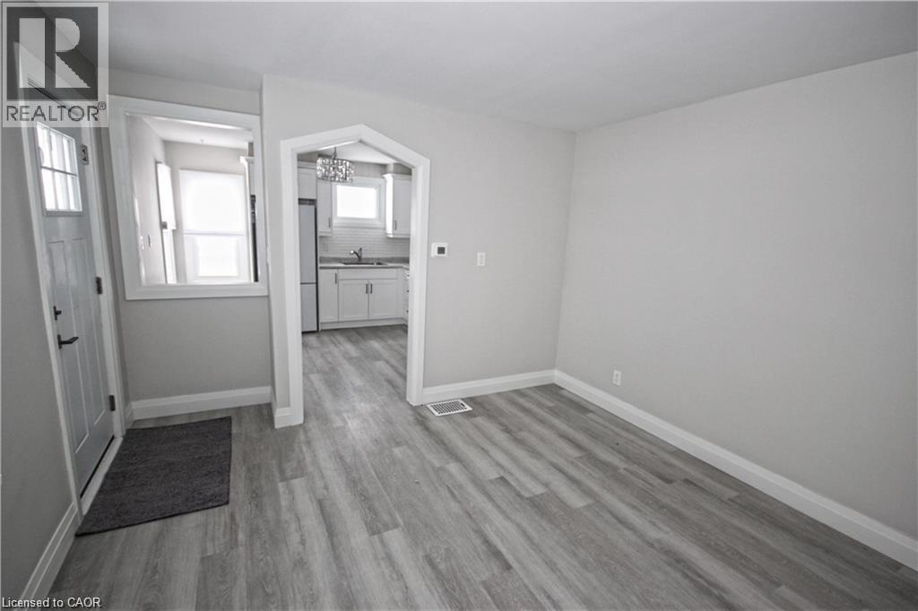 1356 UPPER WELLINGTON Street, Hamilton, Ontario, L9A3S9 — Photo 3