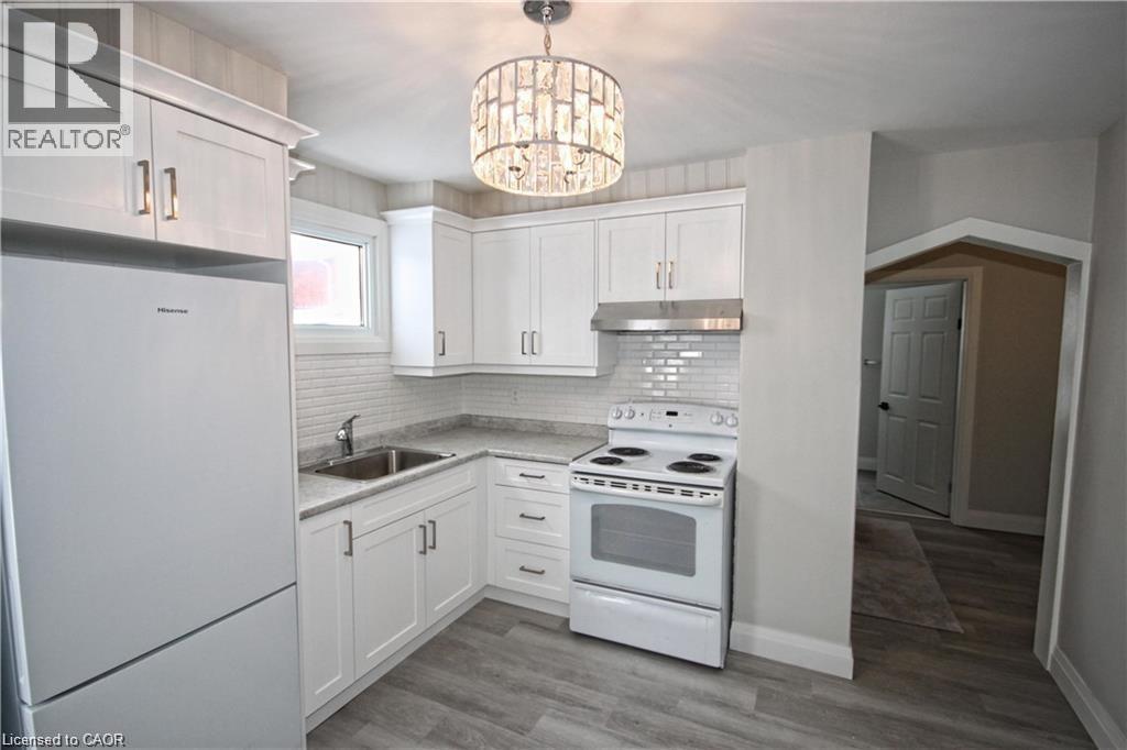 1356 UPPER WELLINGTON Street, Hamilton, Ontario, L9A3S9 — Photo 4