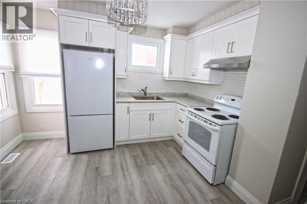 1356 UPPER WELLINGTON Street, Hamilton, Ontario, L9A3S9 — Photo 5