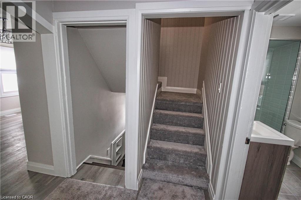 1356 UPPER WELLINGTON Street, Hamilton, Ontario, L9A3S9 — Photo 8