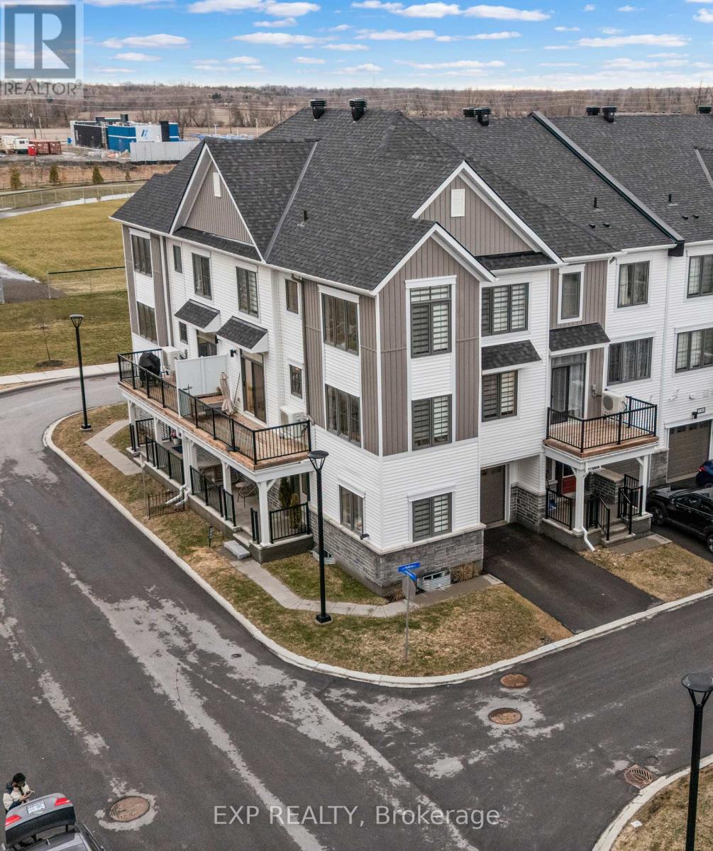 720 HYDRUS PRIVATE, Ottawa, Ontario, K2J7B2 — Photo 2