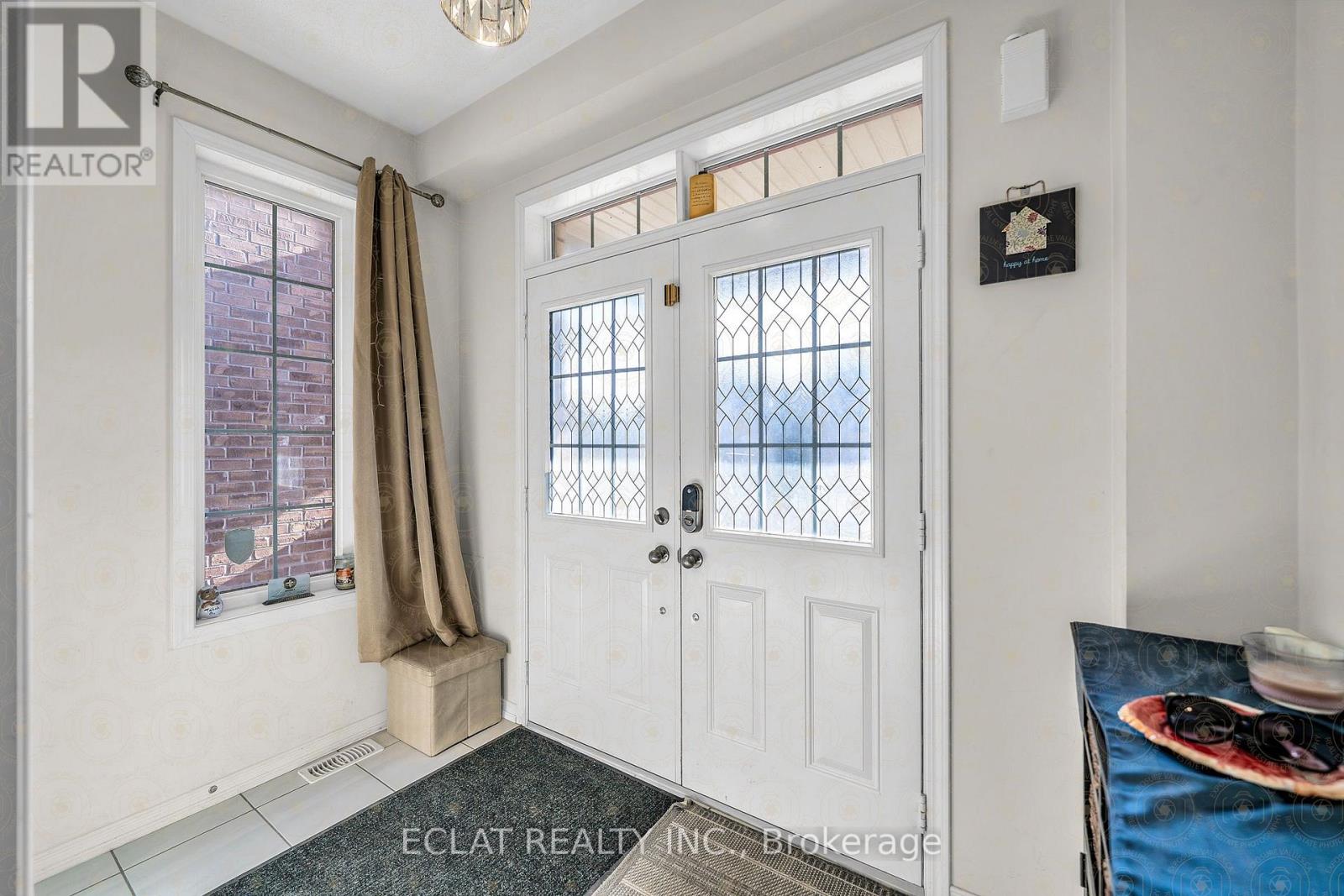 2553 CRAFTSMAN DRIVE, Oshawa (Windfields), Ontario, L1L0M4 — Photo 3