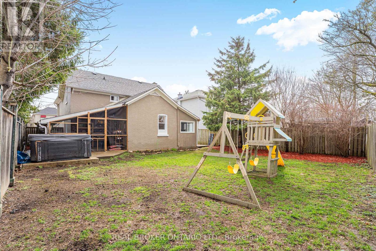 82 BOND STREET, Cambridge, Ontario, N1R4B6 — Photo 14