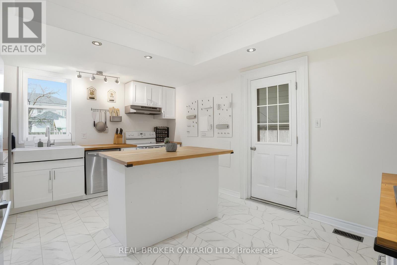 82 BOND STREET, Cambridge, Ontario, N1R4B6 — Photo 17