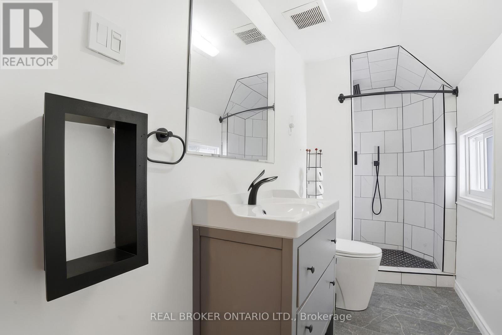 82 BOND STREET, Cambridge, Ontario, N1R4B6 — Photo 21