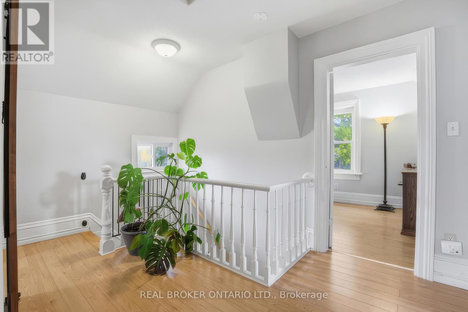 82 BOND STREET, Cambridge, Ontario, N1R4B6 — Photo 23