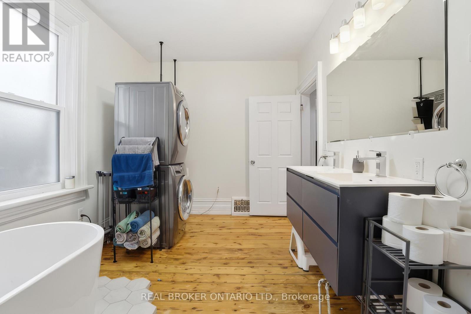 82 BOND STREET, Cambridge, Ontario, N1R4B6 — Photo 31