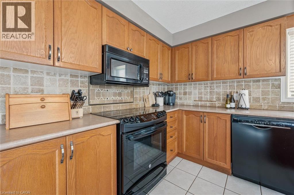 7 HEARTHBRIDGE Street, Kitchener, Ontario, N2R1L5 — Photo 18