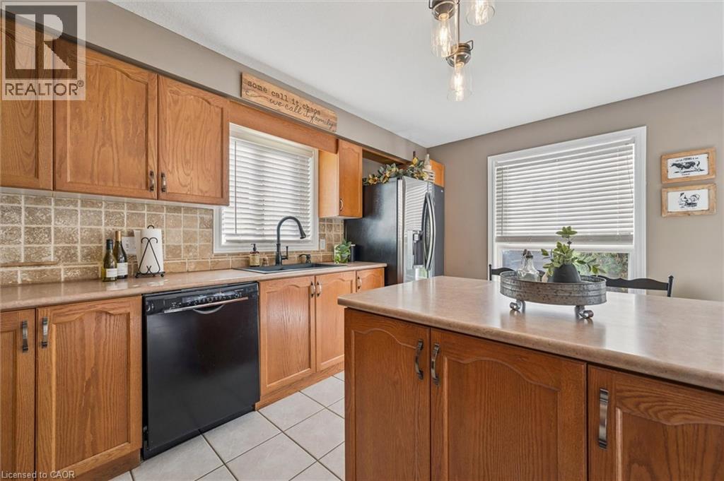 7 HEARTHBRIDGE Street, Kitchener, Ontario, N2R1L5 — Photo 19