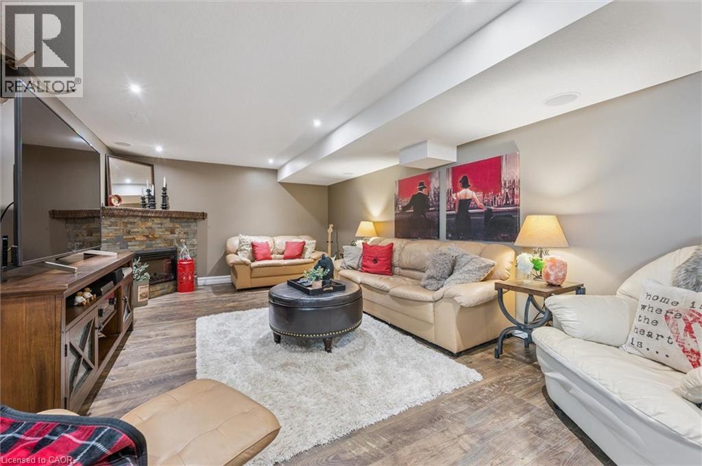 7 HEARTHBRIDGE Street, Kitchener, Ontario, N2R1L5 — Photo 30