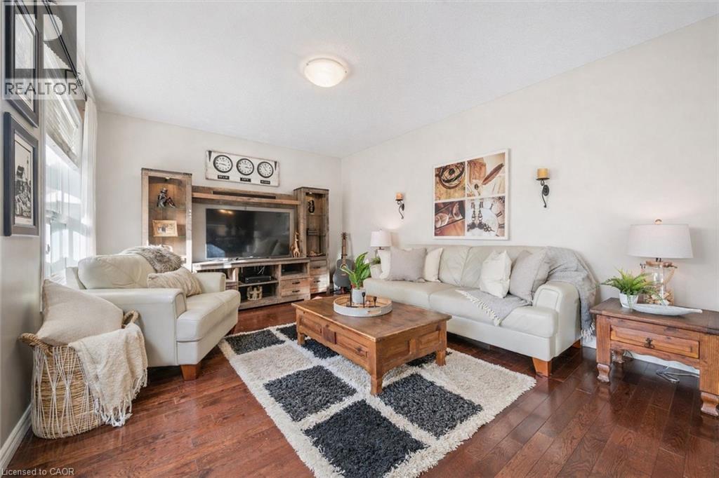 7 HEARTHBRIDGE Street, Kitchener, Ontario, N2R1L5 — Photo 9