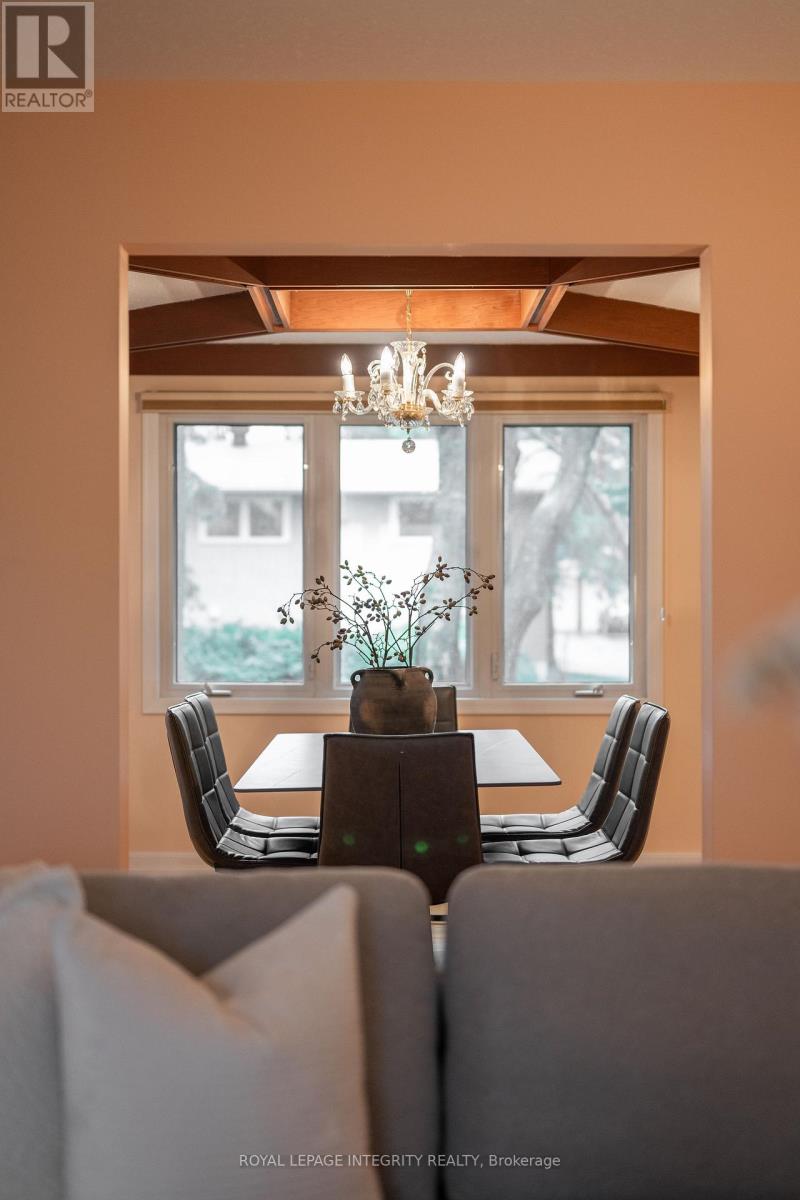 68 BEAVER RIDGE, Ottawa, Ontario, K2E6E4 — Photo 10